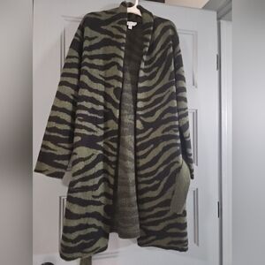 Green and black medium time and tru  Cardigan